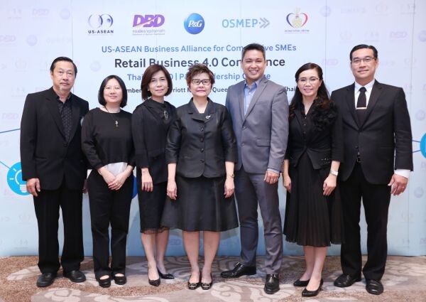 ภาพข่าว: พีแอนด์จีจับมือพันธมิตรสนับสนุนเอสเอ็มอี “กลุ่มธุรกิจค้าส่ง-ปลีก” สู่ยุคประเทศไทย 4.0