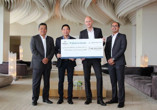 ภาพข่าว: โรงแรมฮิลตัน พัทยา มอบเงิน 250,000 บาท สนับสนุนมูลนิธิเพื่อที่อยู่อาศัย ประเทศไทย