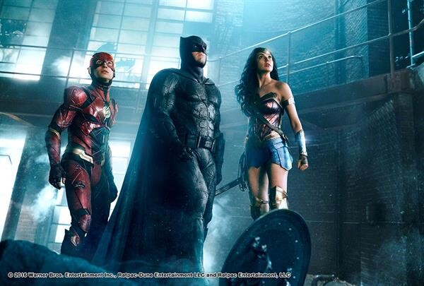 Movie Guide: จัดเต็มภาพจากหนังพร้อมคลิปสุดยอดทีมซูเปอร์ฮีโร่ "Justice League - จัสติซ ลีก" พร้อมรวมทีม 16 พฤศจิกายน ในโรงภาพยนตร์