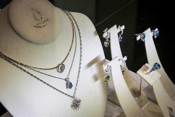 “TREZ Jewelry” จับมือ “สยามพารากอน” จัดเอ็กซ์คลูซีฟเวิร์กช็อป เชิญแขกซูเปอร์วีไอพี สัมผัสเสน่ห์อัญมณีล้ำค่า