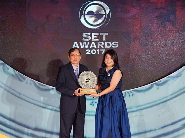 ภาพข่าว: ไทยออยล์คว้ารางวัลนักลงทุนสัมพันธ์ยอดเยี่ยม จาก SET Awards 2017