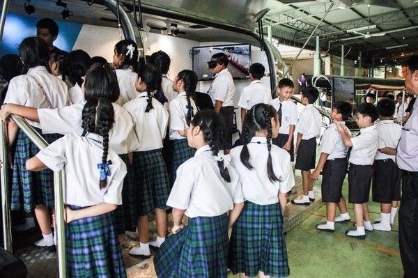 อินโฟเฟดนำขบวน VR Truck ให้ความรู้พร้อมมอบประสบการณ์เทคโนโลยี เสมือนจริงกับนักเรียนและสถานศึกษา