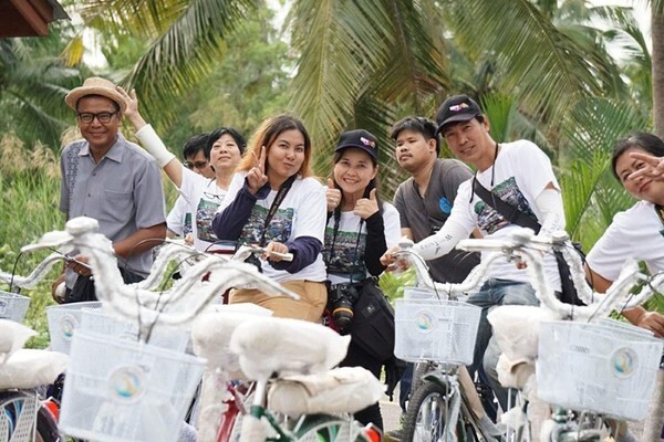 บ้านสวนสมุทรสงคราม ร่วมกับ ชุมชนท่าคา และ ททท. จัดกิจกรรมนำคณะสื่อมวลชนสายท่องเที่ยว สัมผัสวิถีไทยในบ้านสวน