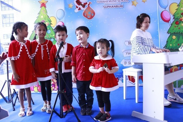 นักเรียนดนตรียามาฮ่าสุพรรณบุรี ยิ้มรับความสุขเทศกาลคริสต์มาส-ปีใหม่ ตอบโจทย์ดนตรียุค 4.0 เพื่อคนรุ่นใหม่