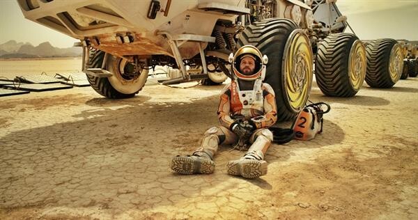 ลุ้นสุดขีด “แมตต์ เดมอน” ลุยเดี่ยวหนีตายบนดาวอังคาร เรื่อง “เดอะ มาร์เชี่ยน กู้ตาย 140 ล้านไมล์”