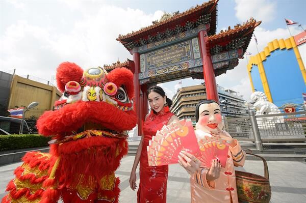 ภาพข่าว: ธนาคารยูโอบี จัดทำซองอั่งเปาร่วมฉลองเทศกาลตรุษจีนปีจอ