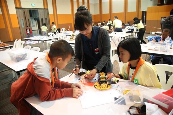 ซีเกท ประเทศไทยและอพวช. จัดค่าย Robot Maker สร้างแรงบันดาลใจให้เยาวชนเป็นนักพัฒนาหุ่นยนต์ในอนาคต