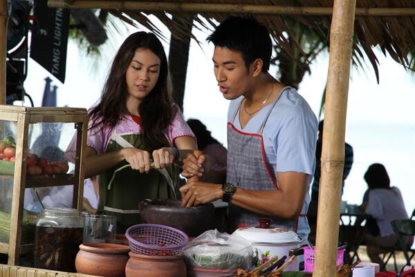 หนังไทยสุดสัปดาห์ ชวนคุณพักสมองไปกับสูตรรักจานเด็ด เผ็ด ๆ นัว ๆ ชวนน้ำลายสอใน “สูตรรักแซ่บอีหลี”