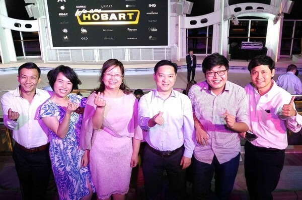 ภาพข่าว: โฮบาร์ท ประเทศไทย โชว์ใช้จริงบนเรือสำราญ Dream Genting ดรีมครุยส์ แนะนำนวัตกรรมใหม่ ของเครื่องล้างจานประสิทธิภาพสูง ให้กับลูกค้าในแถบเอเชียแปซิฟิค