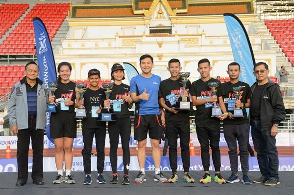 ภาพข่าว: ซัมซุงมอบถ้วยและเงินรางวัลแก่แชมป์นักวิ่งปอดเหล็ก ในงาน “Samsung Galaxy 10K Thailand Championship 2018” งานวิ่งระยะทาง 10 กิโลเมตรที่ยิ่งใหญ่ที่สุด โดยมีผู้เข้าร่วมวิ่งจำนวนกว่า 12,000 คน