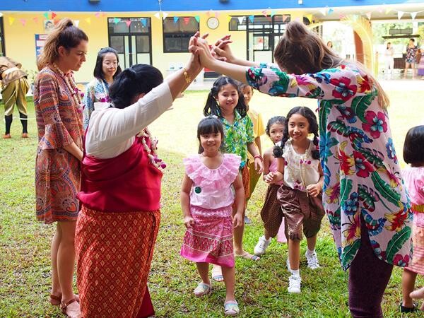 ไทยอินเตอร์เนชั่นแนลสกูลจัดสงกรานต์ย้อนอดีต สร้างเด็กเรียนรู้รักษาวัฒนธรรมไทยแบบสร้างสรรค์