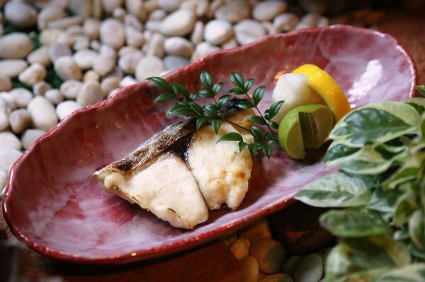 อร่อยกับเมนูฤดูใบไม้ผลิ “ปลาฮาโมะ ปลาซาวาระ และปลาอาจิ” ที่ห้องอาหารญี่ปุ่นคิสโสะ