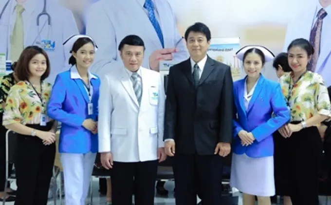 ภาพข่าว: โรงพยาบาลธนบุรี มอบของขวัญแก่ผู้สูงอายุต้อนรับเทศกาลปีใหม่ไทย..