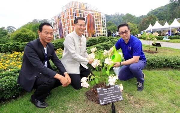 สวนพฤกษศาสตร์ฯ รับมอบ “คิง เพาเวอร์ ไทย เพาเวอร์ พลังคนไทย สุขา สุขใจ” เป็นแห่งแรก