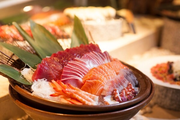 เปิดตัว! บุฟเฟ่ต์อาหารญี่ปุ่นมื้อเที่ยงวันอาทิตย์ ณ ห้องอาหารญี่ปุ่น “สึ”
