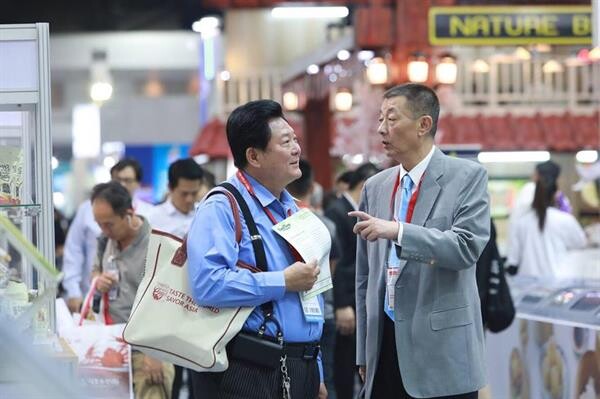 พาณิชย์ ยิ้มรับความสำเร็จ นักธุรกิจไทยและต่างประเทศ แห่ร่วมงาน THAIFEX วันแรก