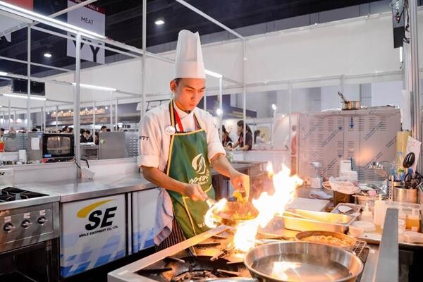 อาจารย์ - นักศึกษาการโรงแรม มทร.ธัญบุรี แข่งขันทำอาหารระดับเอเชีย คว้า 7 รางวัล