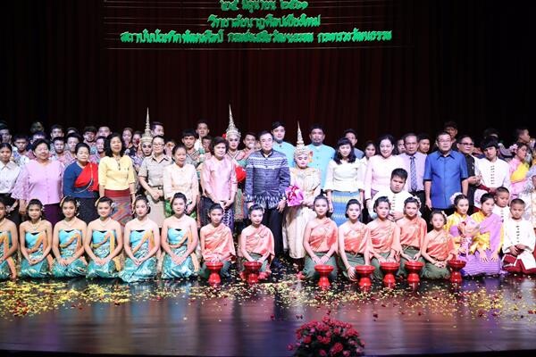 วธ.ชู “เชียงใหม่” ต้นแบบพัฒนาศักยภาพเด็กพิการในด้านนาฏศิลป์-ดนตรีไทย เตรียมขยายผลโครงการทั่วทุกภูมิภาค สร้างโอกาสให้เด็กพิการทั่วประเทศ คัดเลือกนักเรียนพิการมาแสดง ฉลองไทยเสนอขึ้นทะเบียนโขนมรดกโลก-วันเด็กแห่งชาติ