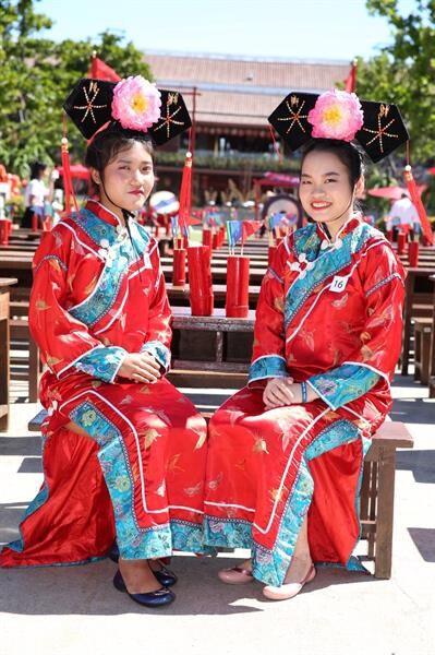 ชมเหล่าบัณฑิตสวมชุดจีนผ่านซีรีย์ดัง “สามก๊ก-เปาบุ้นจิ้น-บูเช็คเทียน” ทดสอบจอหงวน ในงานแข่งขันตอนปัญหาวิชาการ “LHONG Wisdom Competition”