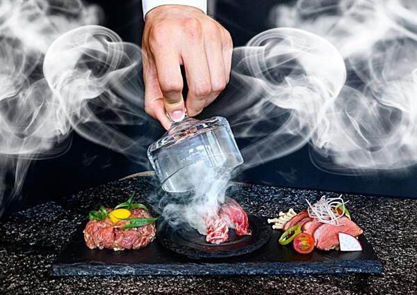 มิติใหม่แห่งรสชาติอาหารญี่ปุ่น ซูชิรมควัน กรุ่นกลิ่นอายตะวันตก ณ ห้องอาหารฮากิ โรงแรมเซ็นทาราแกรนด์บีชรีสอร์ทและวิลลา หัวหิน