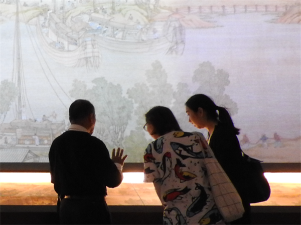 ศูนย์การค้าริเวอร์ ซิตี้ แบงค็อก เปิดนิทรรศการศิลปะจีนในรูปแบบสื่อมัลติมีเดียที่ไม่เหมือนใคร พิพิธภัณฑ์พระราชวังแห่งชาติประจำกรุงไทเป นำเสนอนิทรรศการงานศิลป์แห่งจักรพรรดิจีนในมุมมองใหม่