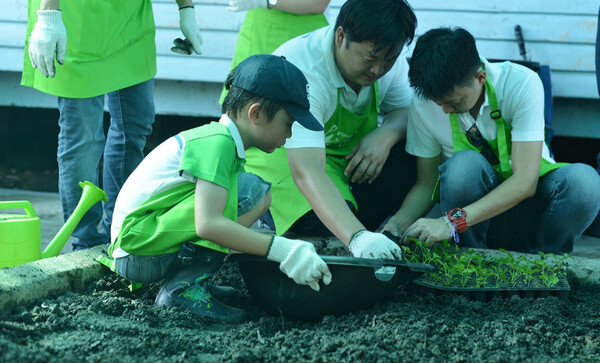 อาคเนย์นำร่องโรงเรียนต้นแบบ สร้างสวนผักอินทรีย์ ส่งเสริมสุขภาพดีอย่างยั่งยืน