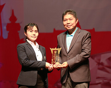 ภาพข่าว: น.ศ. คณะบริหารธุรกิจ STC รับรางวัลเยาวชนดีเด่นกรุงเทพมหานคร