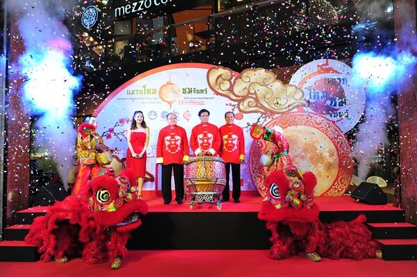 จังหวัดชลบุรี เปิดโครงการส่งเสริมกิจกรรมการท่องเที่ยว สินค้า และบริการด้านการท่องเที่ยว จัดเทศกาลแขวนโคมชมจันทร์ ณ ตลาดจีนชากแง้ว