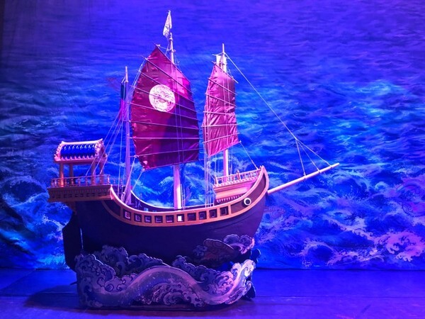 STC จับมือศูนย์ศิลปาชีพฯ เกาะเกิด สร้างเรือสำเภาเสมือนจริงร่วมฉากแสดงโขนพระราชทานฯ	