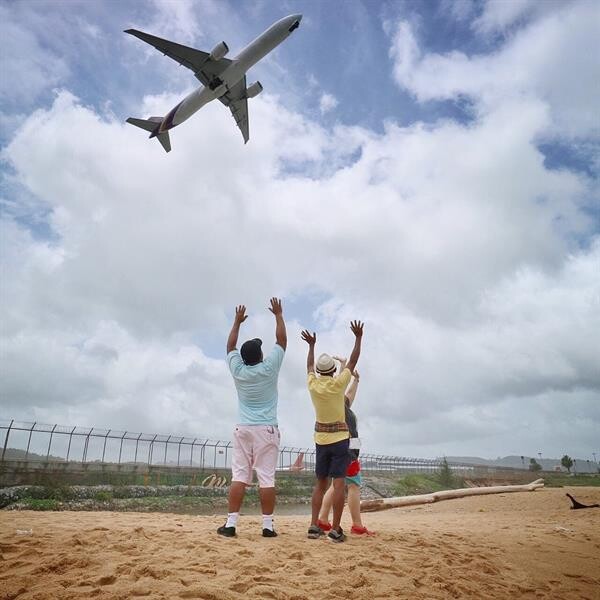 ทีวีไกด์: รายการ “แหม่ม บ๊อบ Let’s go” พาดูเครื่องบินแลนดิ้งติด “หาดไม้ขาว”