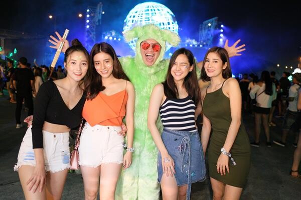 ดีเจระดับโลก กว่า 40 ชีวิต ปล่อยของโชว์ ใน Chang Carnival Presents The Green World หนุ่ม – สาว สายปาร์ตี้รวมพล ร่วมเปิดประสบการณ์ในดินแดนป่าสุดล้ำ คับคั่ง