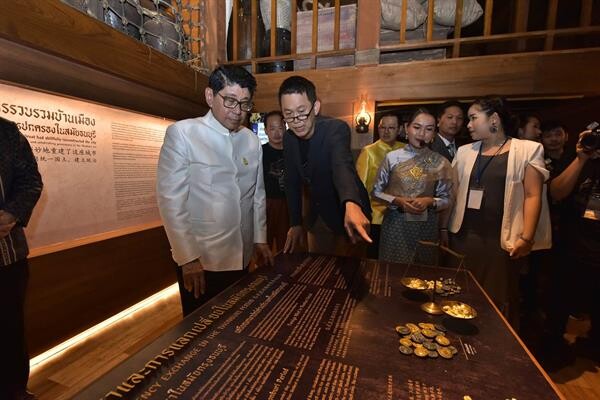 'ไอคอนสยาม’ เปิดพิพิธภัณฑ์ลอยน้ำ 'เรือสำเภาศรีมหาสมุทร’ ครั้งแรกในไทย ยิ่งใหญ่ริมเจ้าพระยา ฉลอง 250 ปีกรุงธนบุรี