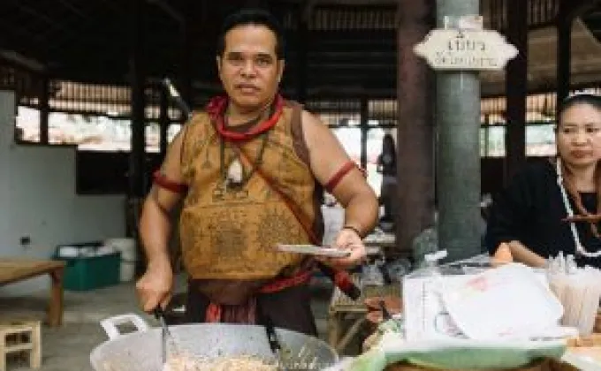 เช็คอิน ณ สิงห์บุรี : สัมผัสความเป็นไทยใส่ตะเบงมานเดินตลาดบ้านระจัน