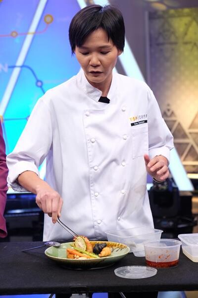ทีวีไกด์: รายการ “สวัสดี Station”  “แหม่ม-แบม” เปิดรายการชิมอาหารเด็ดฝีมือ “5 คนสุดท้าย” ของ “Top Chef Thailand”!!