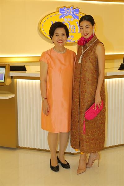 แพนเค้ก-เขมนิจ นำทีมยกทัพศิลปิน นักแสดง ร่วมเปิดตัว NaRaYa Flagship Store (นารายา แฟลกชิพ สโตร์) และ NaRaYa Tea Room (นารายา ทีรูม) แห่งแรกในไทย