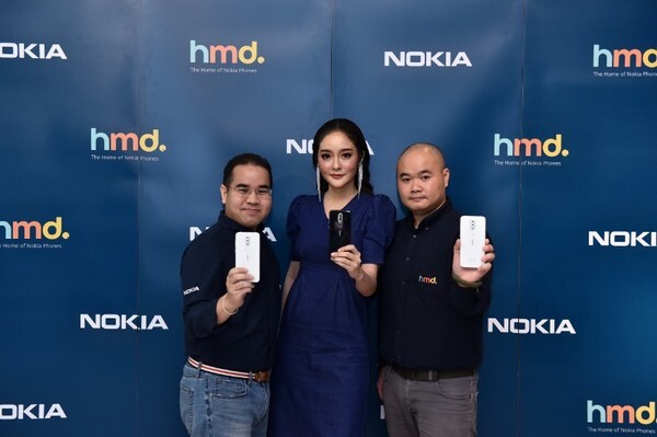 แก้มบุ๋มนำทีมแม่ค้าออนไลน์สร้างคอนเทนต์ด้วย Nokia 6.1 Plus ในงาน Nokia Smartphone Bothie ง่าย เร็ว ขายดี	