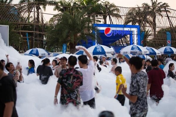 “PEPSI Splash Out” ฟัน มันส์ เปียก เต็มคราบกับปาร์ตี้โฟม ซ่าและใหญ่ที่สุดในเมืองไทยส่งท้ายปี
