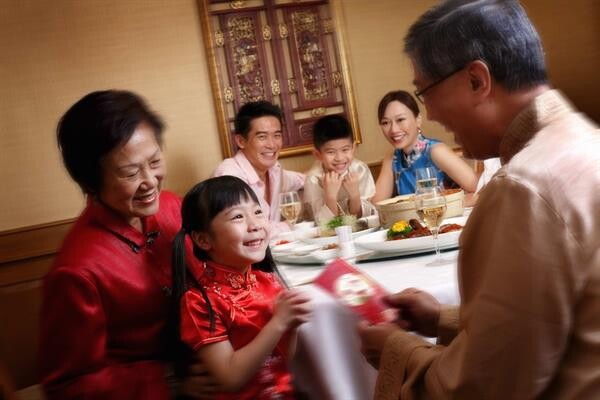 เสริมความเป็นสิริมงคลต้อนรับปีกุนในเทศกาลฉลองตรุษจีน ณ โรงแรมอินเตอร์คอนติเนนตัล กรุงเทพฯ