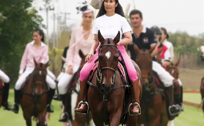 แข่งขันขี่ม้าโปโลหญิงการกุศล “ควีนส์คัพพิงค์โปโล