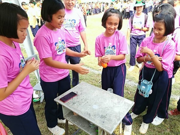 กรมอนามัยดัน โรซ่าหนุน “น้ำโสมโมเดล” อ.น้ำโสม จ.อุดรฯ สร้างปรากฏการณ์ใหม่ครั้งแรกของประเทศไทย คว้ารางวัลโรงเรียนส่งเสริมสุขภาพระดับเพชรพร้อมกันรวดเดียว 6 โรงเรียน