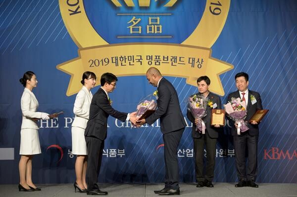 เวียตเจ็ทตอกย้ำความเป็นผู้นำแห่งอุตสาหกรรมการบินเอเชีย  จัดพิธีลงนามความร่วมมือกับการท่องเที่ยวเวียดนาม พร้อมคว้ารางวัล“Best Service Foreign Low-Cost Carrier” จากเกาหลี