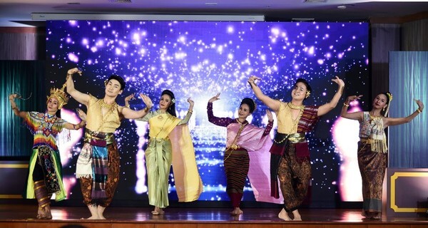 กระทรวงวัฒนธรรม จัดประกวดดนตรี-การแสดงพื้นบ้าน “รวมศิลป์ แผ่นดินสยาม” ๔ ภูมิภาค ส่งเสริมเด็ก-เยาวชนไทยเล่นดนตรี นาฏศิลป์