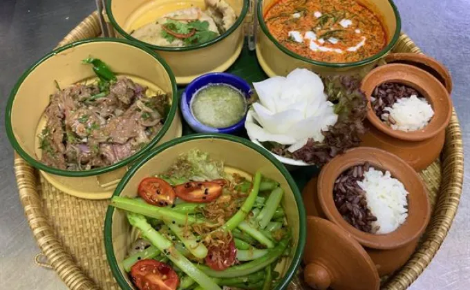 ร้านอาหารบลู เอเลเฟ่นท์ เสิร์ฟเมนูเรียกความเป็นสิริมงคลต้อนรับเทศกาลปีใหม่ไทย