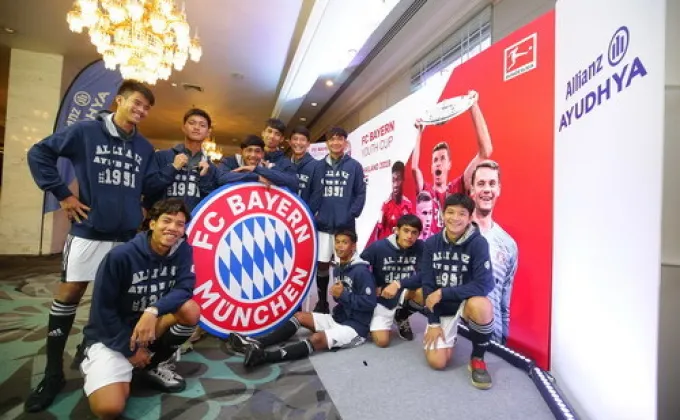เปิดตัว 10 เยาวชนแข้งทอง โชว์ความพร้อมเป็นตัวแทนทีมประเทศไทย