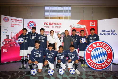 เปิดตัว 10 เยาวชนแข้งทอง โชว์ความพร้อมเป็นตัวแทนทีมประเทศไทย เตรียมลัดฟ้าสู่ อลิอันซ์ อารีน่า เพื่อร่วมแข่ง FC Bayern Youth Cup World Final 2019