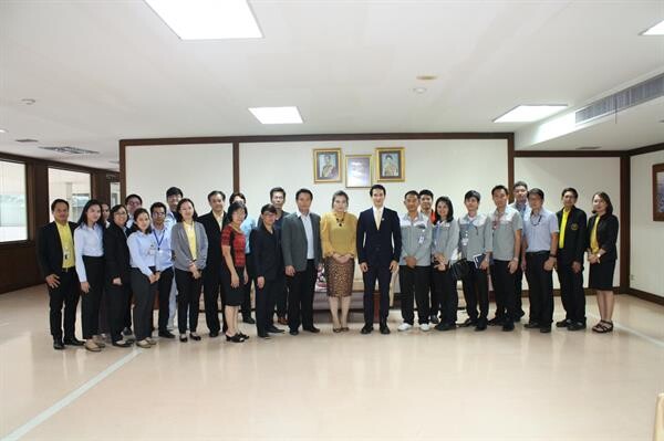 ภาพข่าว: ม.ศรีปทุม ชลบุรี ร่วมลงนามความร่วมมือกับ 5 สถาบันเพื่อขับเคลื่อนการพัฒนาโครงการ “Thailand Digital Young Talent Development Project” (TDYT)