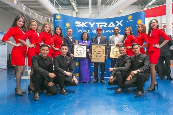 11 ปีซ้อน! แอร์เอเชียคว้ารางวัลสายการบินราคาประหยัดที่ดีที่สุดในโลกจาก Skytraxพร้อมควบอีก 2 รางวัล สายการบินราคาประหยัดที่ดีที่สุดในเอเชีย และห้องโดยสารชั้นพรีเมียมสายการบินราคาประหยัดที่ดีที่สุดในโลก