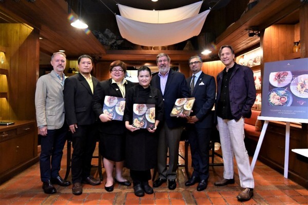 ภาพข่าว: กลุ่มโรงแรมอนันตรา เปิดตัวหนังสือ Culinary Journeys with Anantara