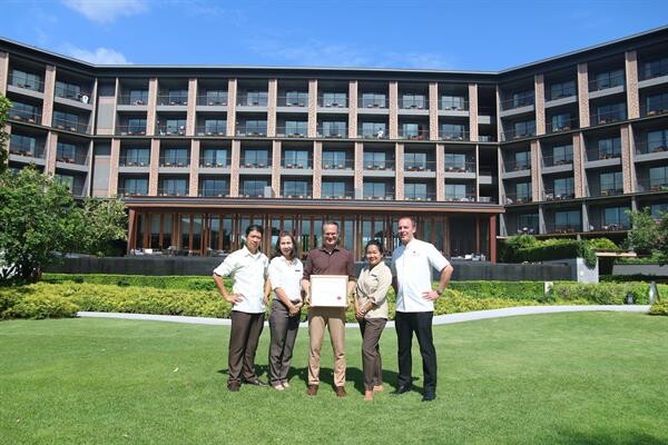 หัวหิน แมริออท รีสอร์ท และ สปา เฉลิมฉลองความสำเร็จในการได้รับเลือกให้เป็น 1 ใน 100 รีสอร์ทที่หรูหราที่สุดในโลก จากการจัดอันดับของ Hotel of the Year Awards ประจำปี 2562