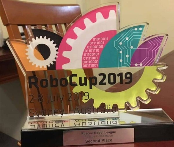ภาพข่าว: ทีมหุ่นยนต์ "iRap Sechzig" มจพ. คว้ารางวัลรองชนะเลิศอันดับ 2 จากการแข่งขันหุ่นยนต์กู้ภัยระดับโลก RoboCup 2019